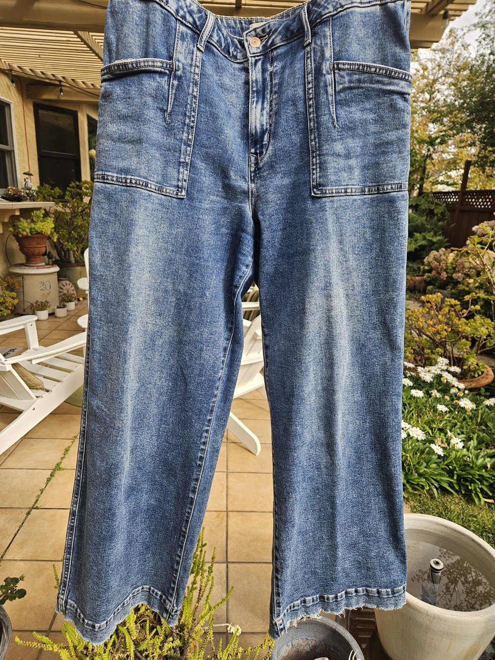 Maurices Men’s Light Blue Relaxed Denim Jeans with Front Patch Pockets